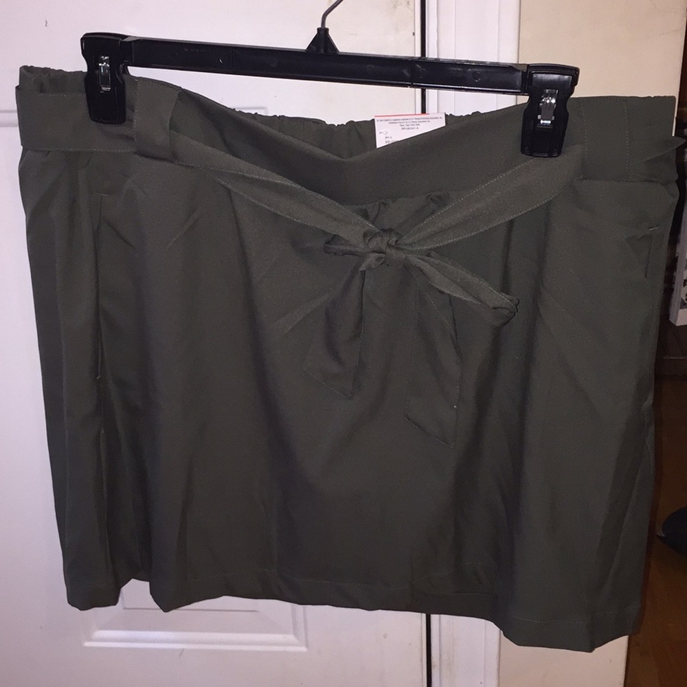 NWT St Johns Bay olive Skort, size 0X